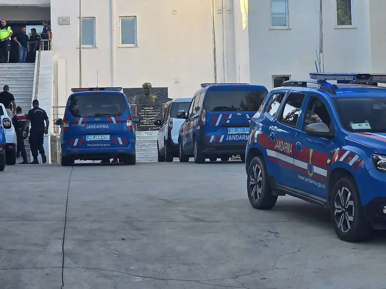 Muğla’da Şafak Operasyonu, Çok Sayıda Gözaltı Var 3
